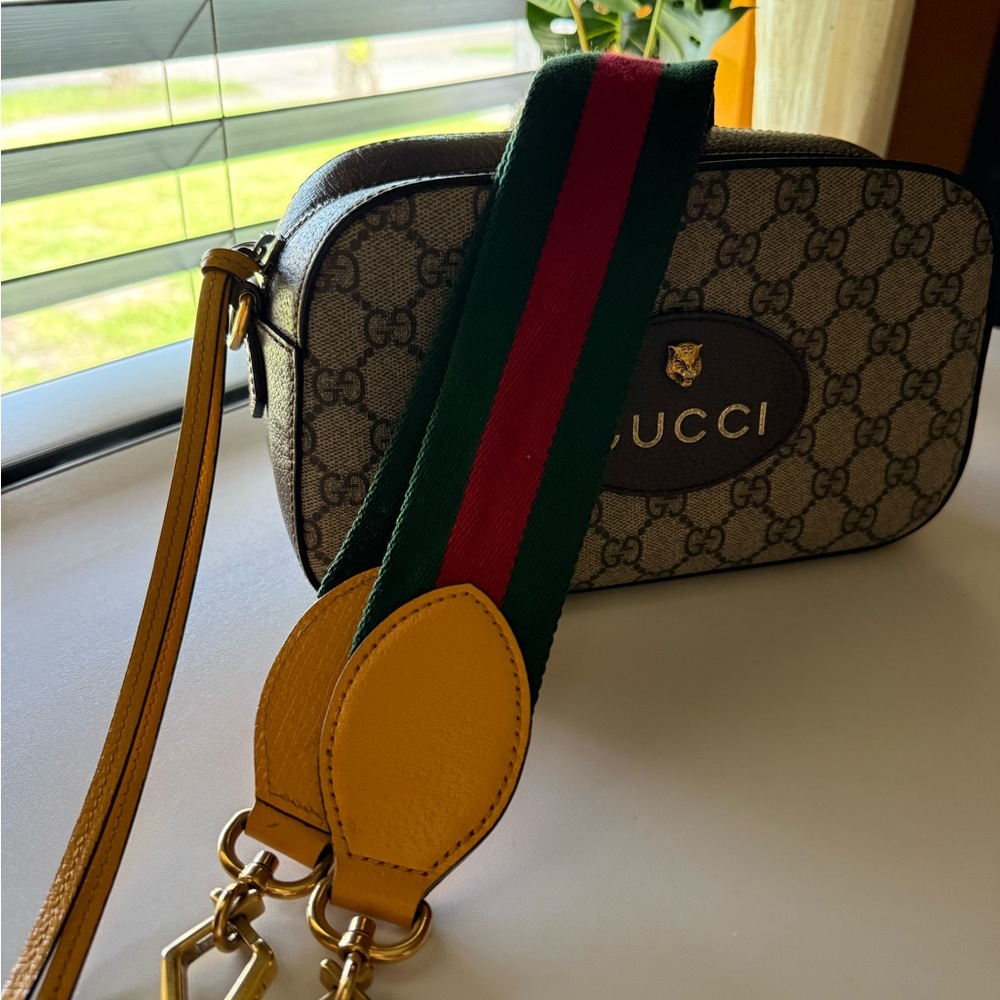 Gucci Beige and Yellow Crossbody Bag with Green and Red Strap